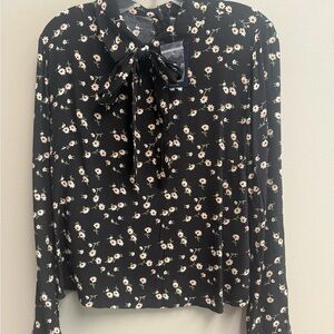 Forever 21 NWT BLAIR WALDORF Floral Black Blouse with Bow Tie L FITS SMALL